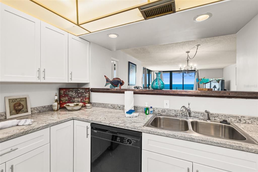 Active With Contract: $449,900 (2 beds, 2 baths, 1347 Square Feet)