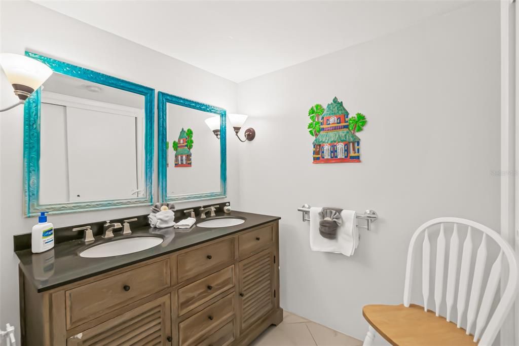 Active With Contract: $449,900 (2 beds, 2 baths, 1347 Square Feet)