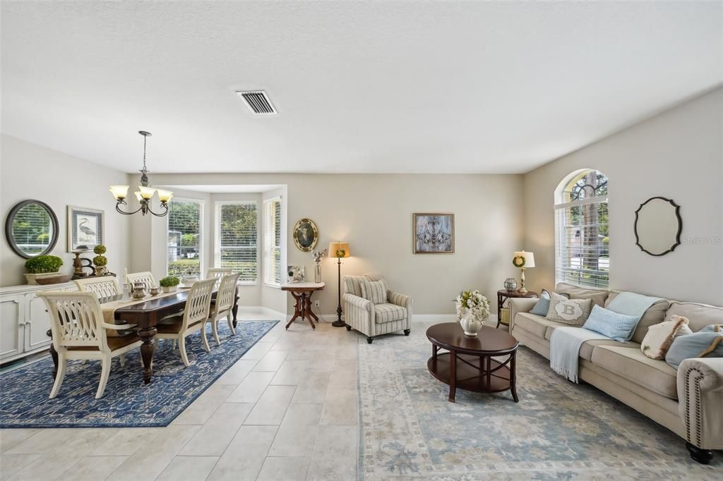 Active With Contract: $799,900 (5 beds, 3 baths, 3573 Square Feet)