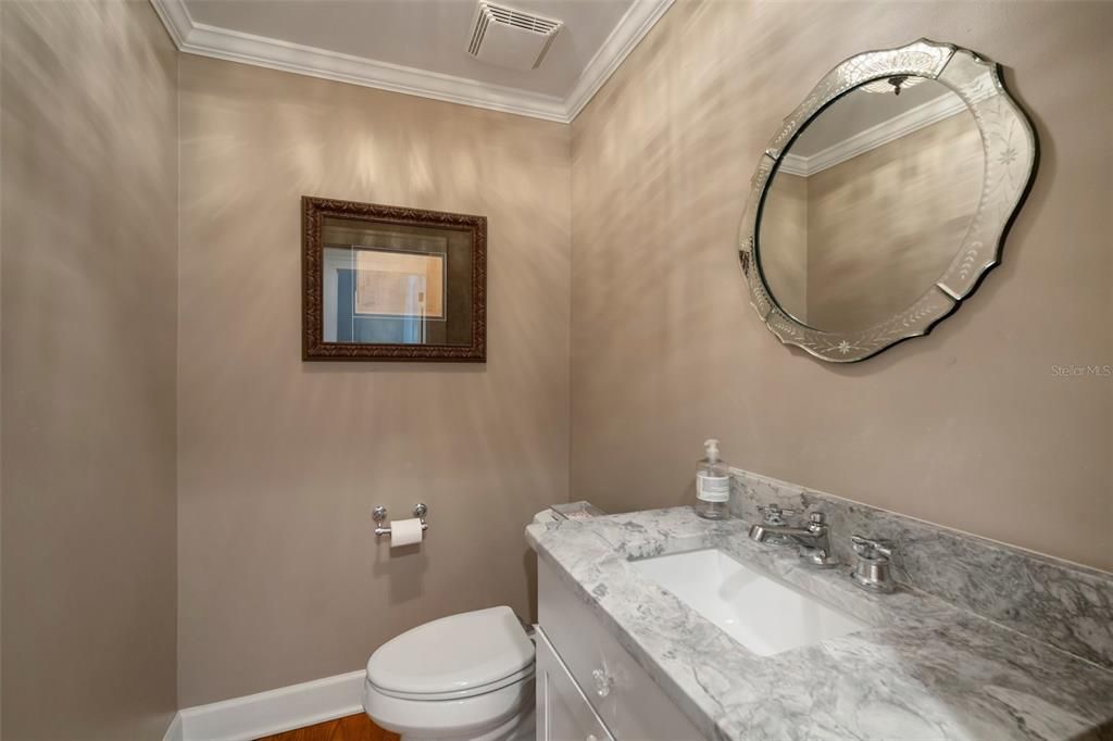 ELEGANT POWDER ROOM