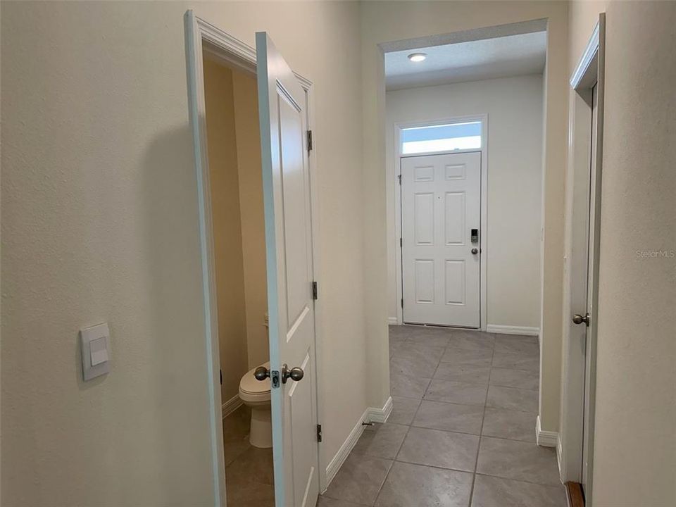 For Rent: $2,200 (3 beds, 2 baths, 1776 Square Feet)