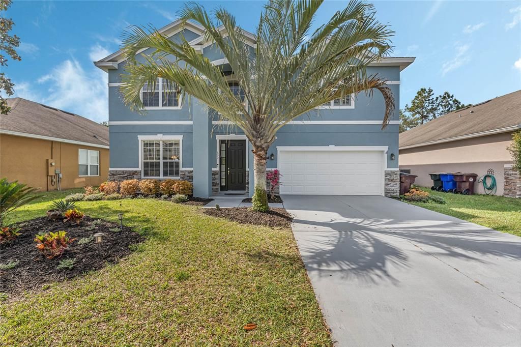 Active With Contract: $3,500 (5 beds, 3 baths, 3203 Square Feet)