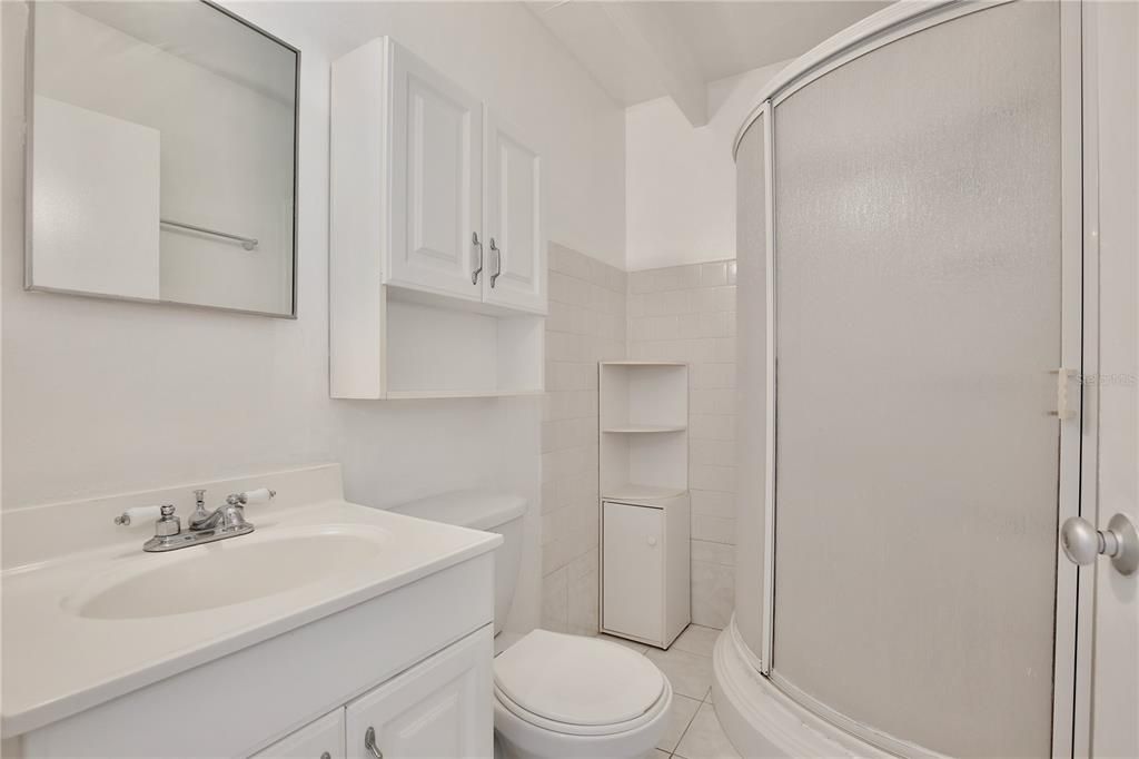 Active With Contract: $89,000 (1 beds, 1 baths, 648 Square Feet)