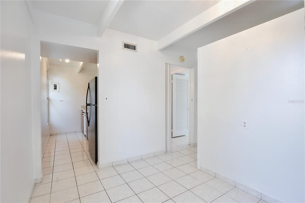 Active With Contract: $89,000 (1 beds, 1 baths, 648 Square Feet)
