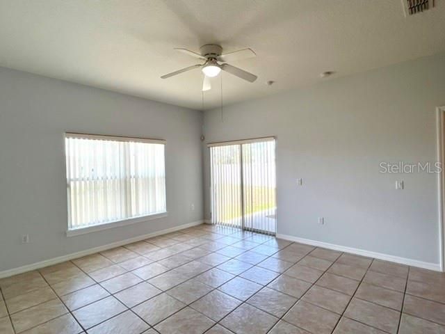 For Rent: $2,195 (3 beds, 2 baths, 1630 Square Feet)