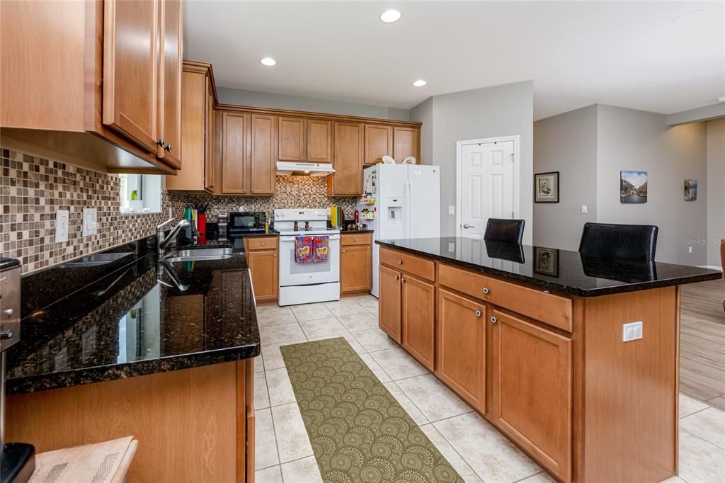 Active With Contract: $405,000 (4 beds, 2 baths, 1864 Square Feet)