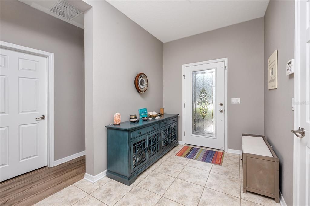 Active With Contract: $405,000 (4 beds, 2 baths, 1864 Square Feet)