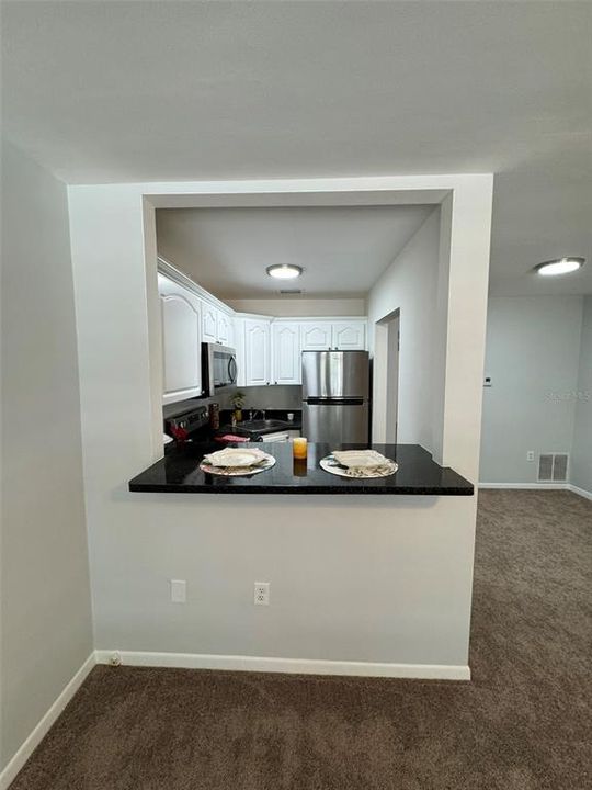 Active With Contract: $95,000 (1 beds, 1 baths, 640 Square Feet)