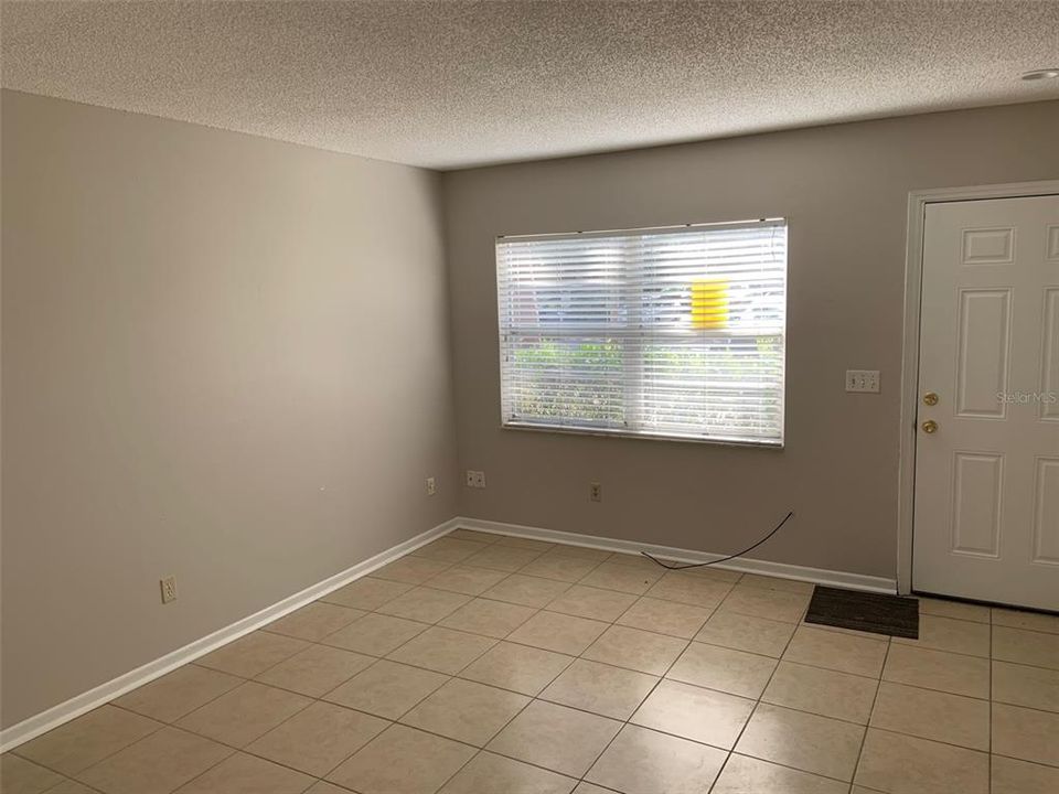 Active With Contract: $1,440 (2 beds, 2 baths, 942 Square Feet)