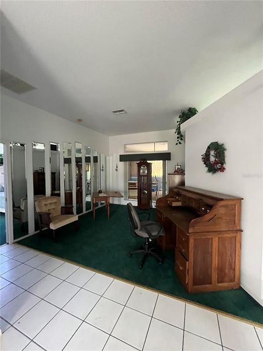 For Sale: $389,900 (3 beds, 2 baths, 2582 Square Feet)