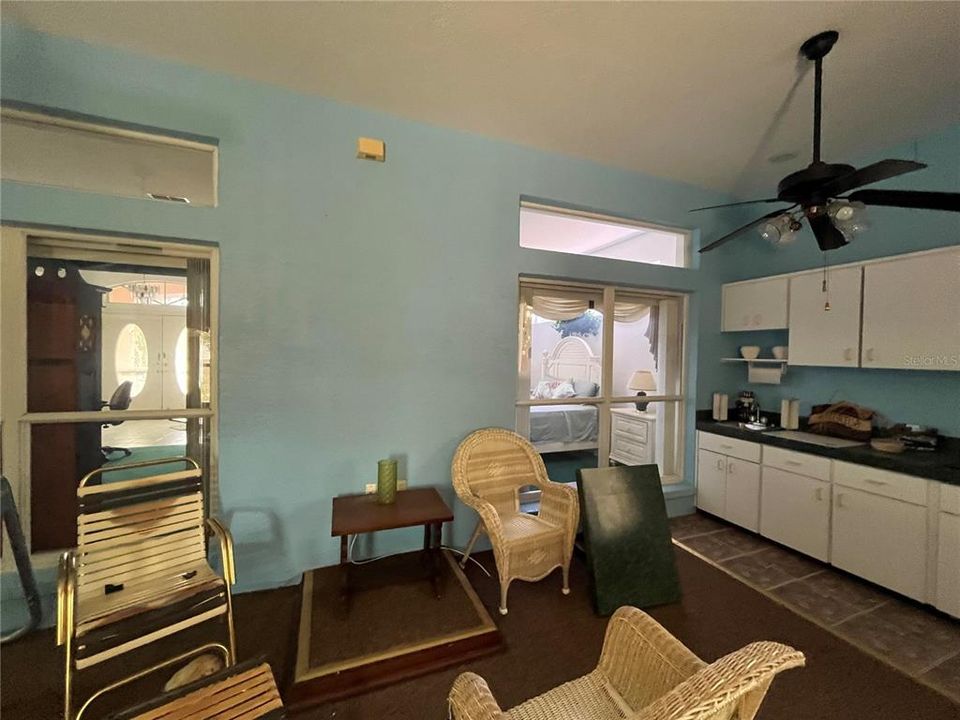 For Sale: $389,900 (3 beds, 2 baths, 2582 Square Feet)