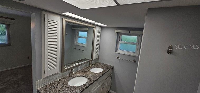 Недавно арендовано: $2,700 (2 спален, 2 ванн, 1700 Квадратных фут)