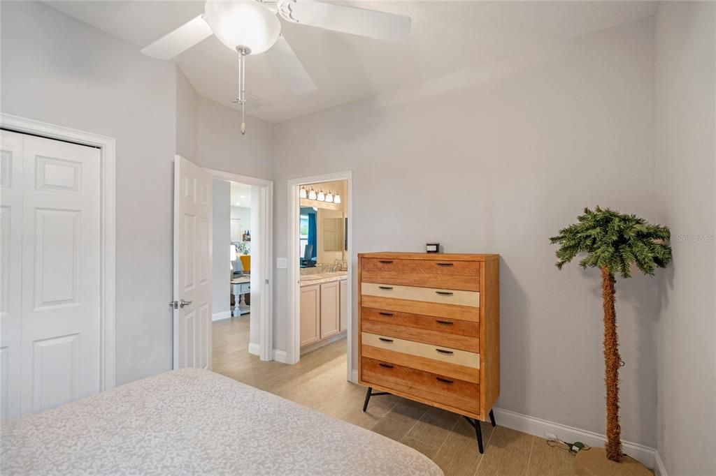 Active With Contract: $370,000 (4 beds, 2 baths, 2029 Square Feet)