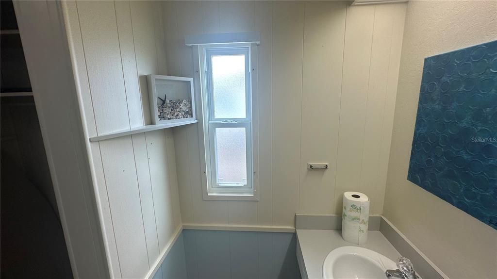 EN-SUITE BATHROOM