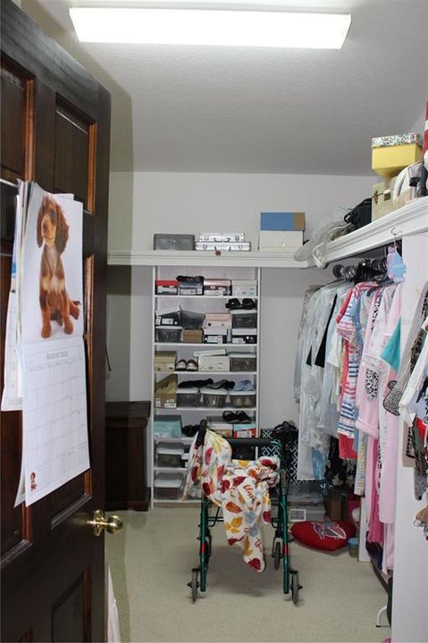 MASTER BEDROOM WALK IN CLOSET