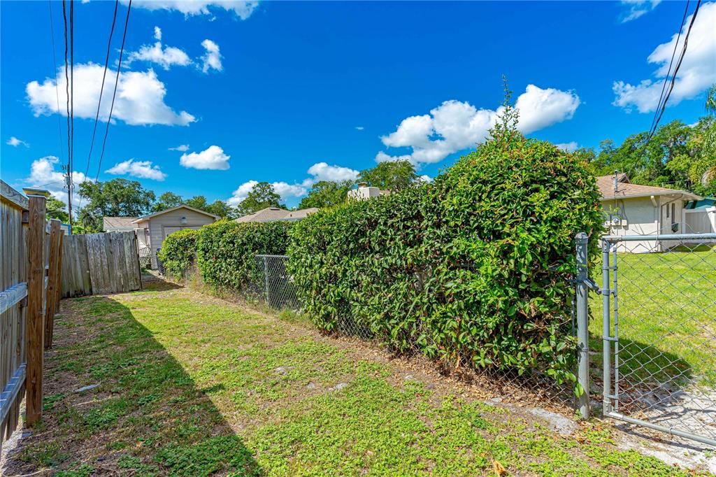 For Sale: $333,000 (3 beds, 2 baths, 1696 Square Feet)