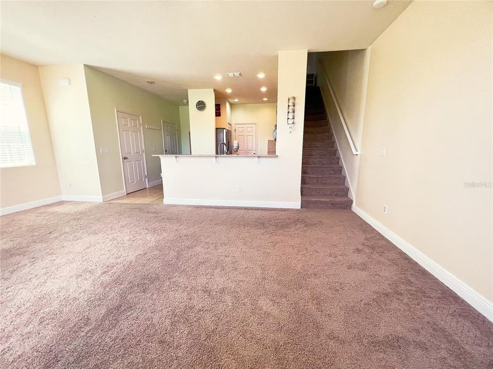 Active With Contract: $2,300 (3 beds, 2 baths, 1701 Square Feet)