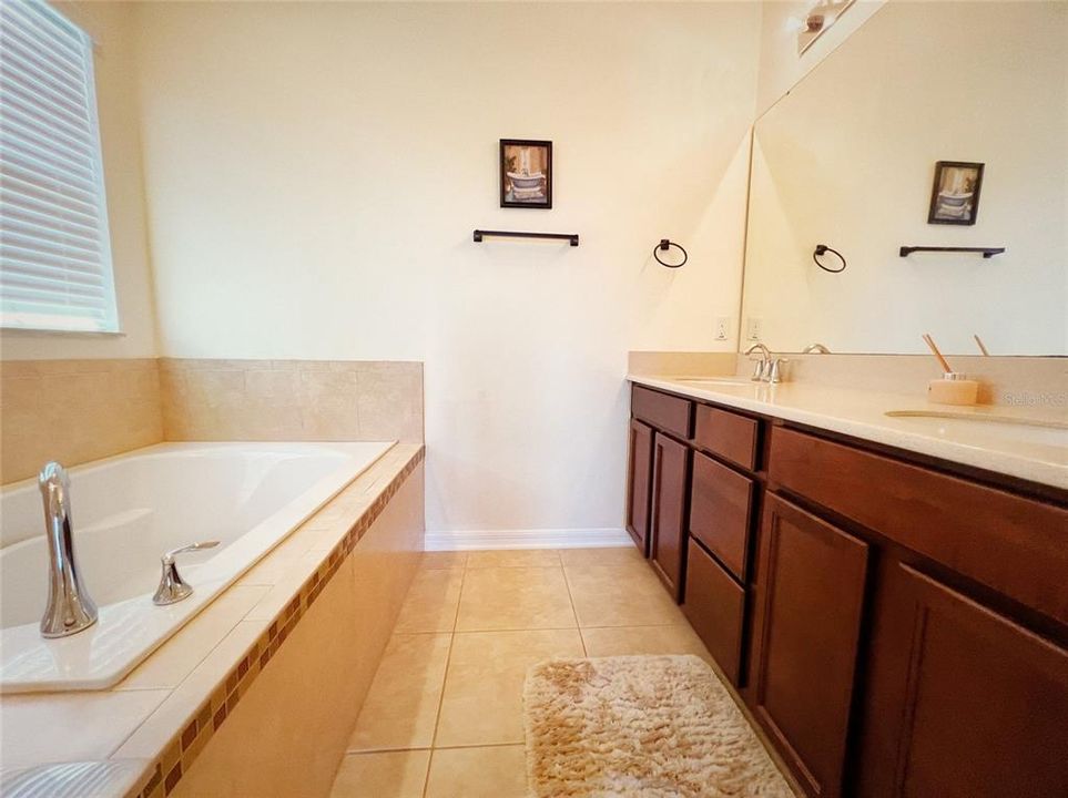 Active With Contract: $2,300 (3 beds, 2 baths, 1701 Square Feet)