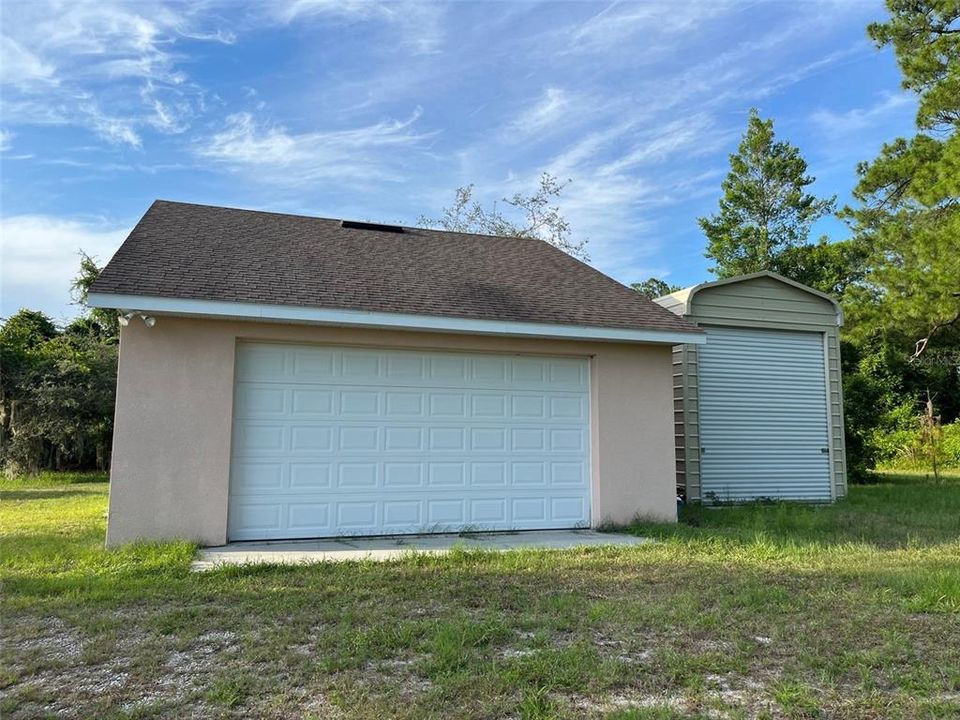 detached garage/ RV shed