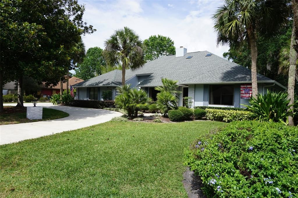 Active With Contract: $834,900 (4 beds, 2 baths, 2790 Square Feet)