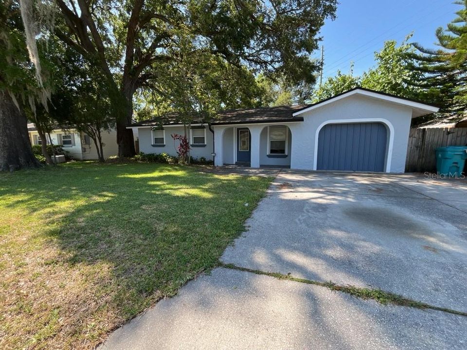 For Sale: $590,000 (4 beds, 2 baths, 1841 Square Feet)