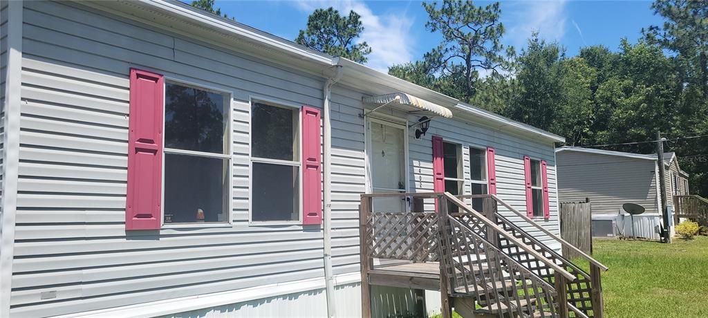 Active With Contract: $159,900 (3 beds, 2 baths, 1080 Square Feet)