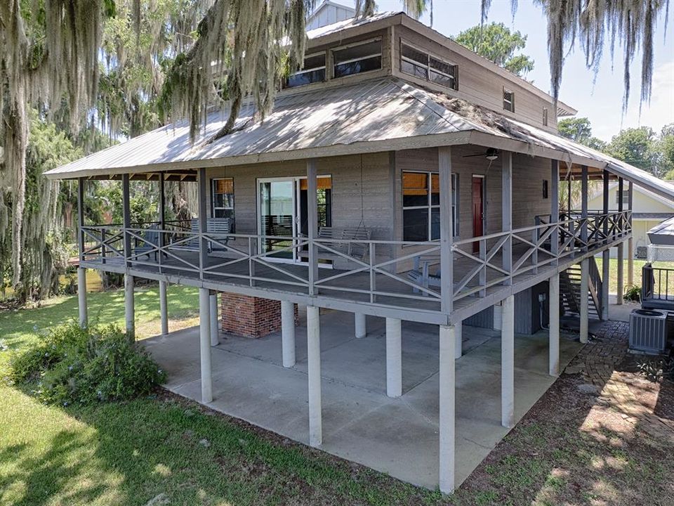 For Sale: $695,000 (3 beds, 3 baths, 1776 Square Feet)