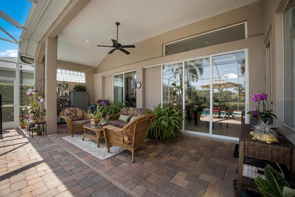 Active With Contract: $889,900 (4 beds, 3 baths, 2514 Square Feet)