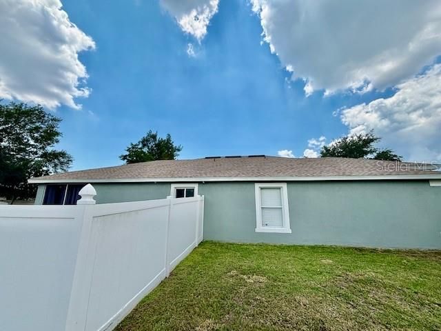 Active With Contract: $369,900 (3 beds, 2 baths, 1500 Square Feet)