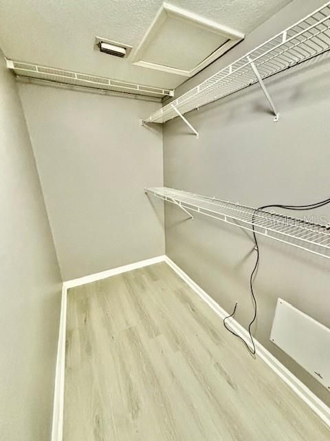 Activo con contrato: $369,900 (3 camas, 2 baños, 1500 Pies cuadrados)