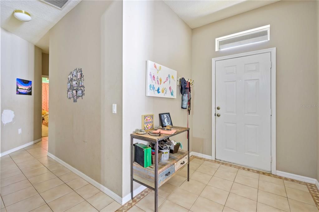 Active With Contract: $327,000 (3 beds, 2 baths, 1834 Square Feet)