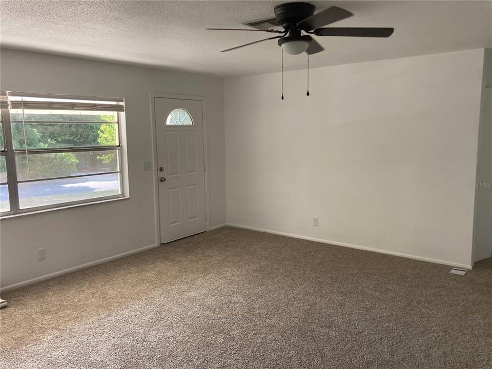 For Rent: $1,800 (3 beds, 1 baths, 1344 Square Feet)
