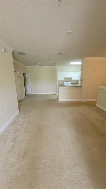 Active With Contract: $1,500 (1 beds, 1 baths, 942 Square Feet)