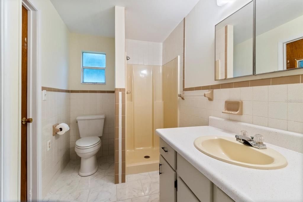 For Sale: $254,000 (2 beds, 2 baths, 1182 Square Feet)