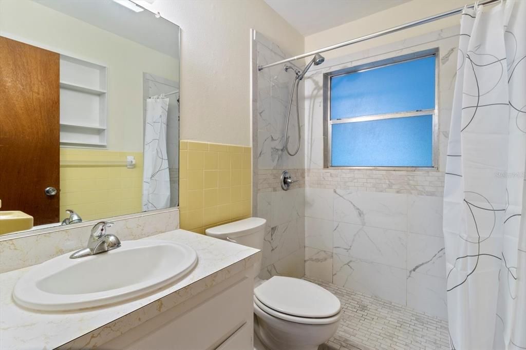 For Sale: $254,000 (2 beds, 2 baths, 1182 Square Feet)