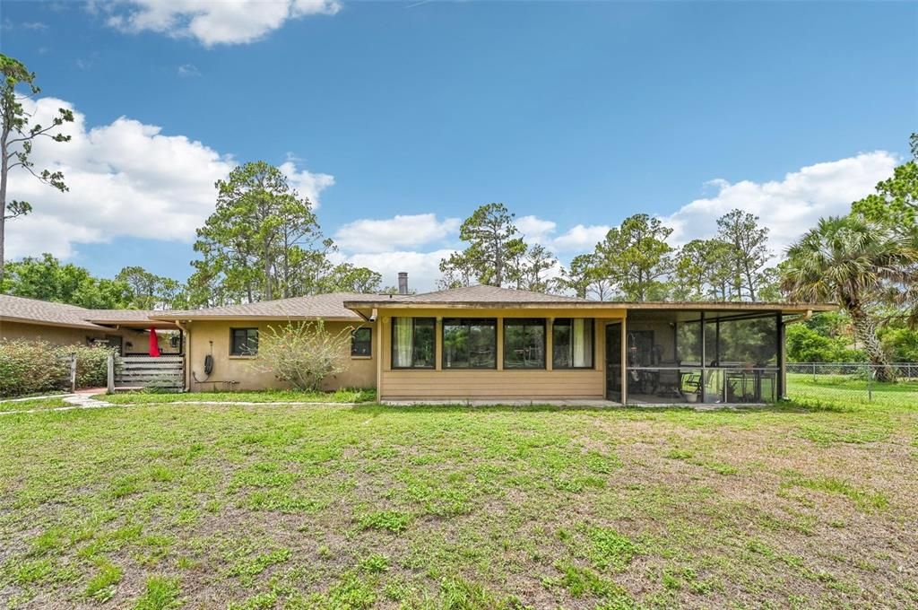 For Sale: $659,000 (3 beds, 2 baths, 1953 Square Feet)