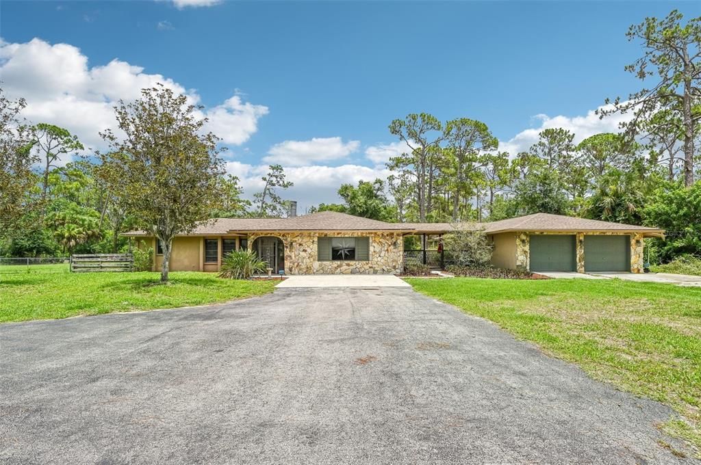 For Sale: $659,000 (3 beds, 2 baths, 1953 Square Feet)