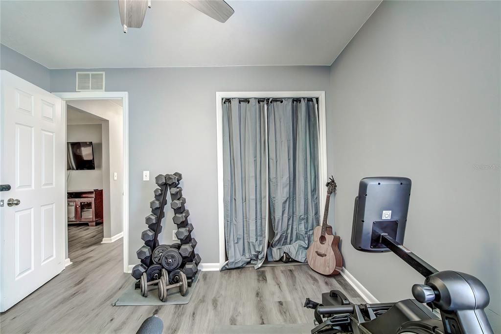 For Sale: $435,000 (4 beds, 2 baths, 1565 Square Feet)