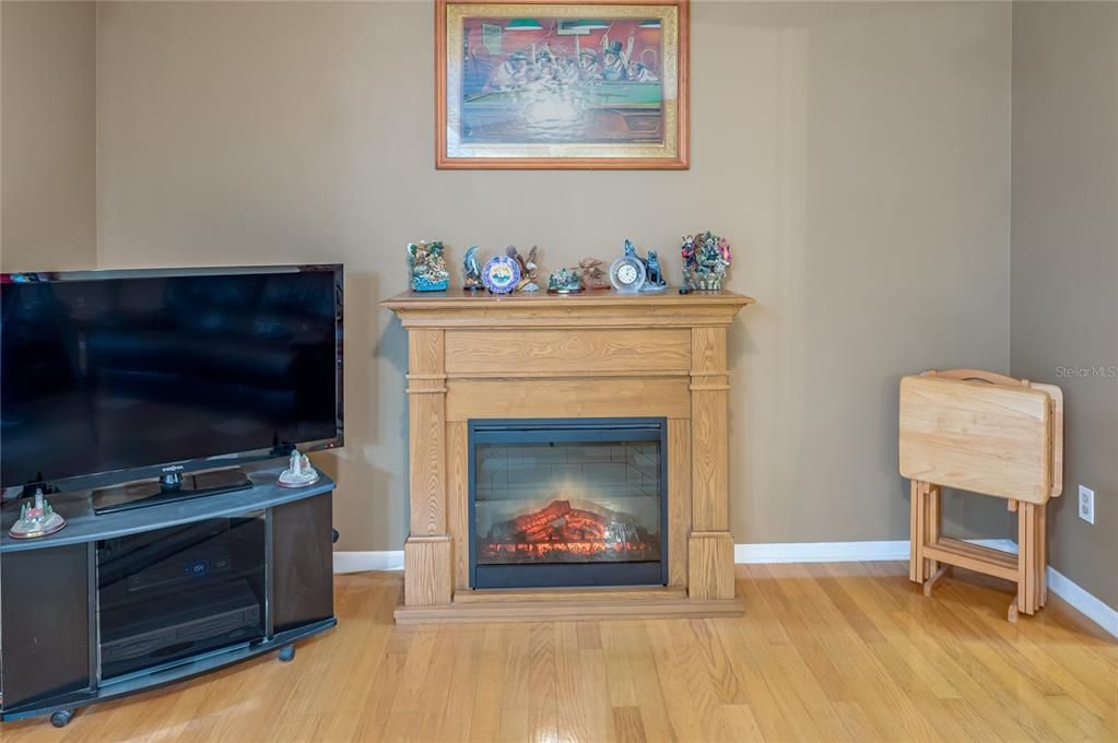 Family room (optional fireplace)