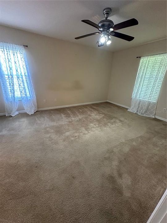 For Rent: $2,500 (3 beds, 2 baths, 1637 Square Feet)