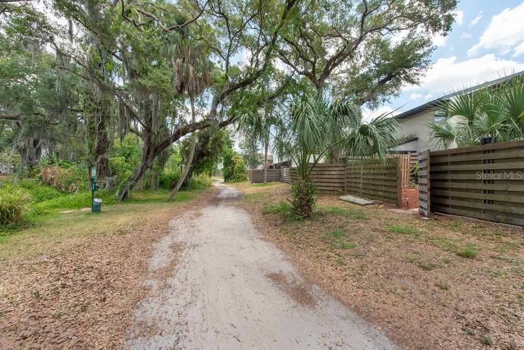 Active With Contract: $190,000 (3 beds, 2 baths, 1408 Square Feet)