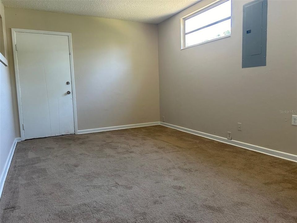 For Sale: $238,500 (4 beds, 2 baths, 1136 Square Feet)