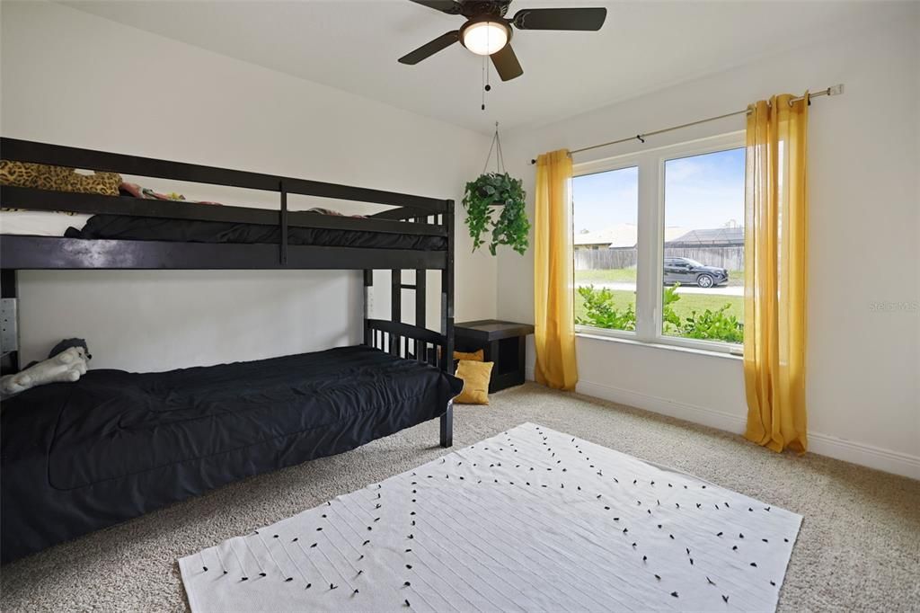 Active With Contract: $410,000 (4 beds, 2 baths, 1470 Square Feet)