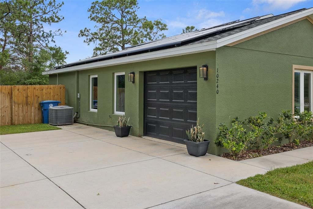 Active With Contract: $410,000 (4 beds, 2 baths, 1470 Square Feet)