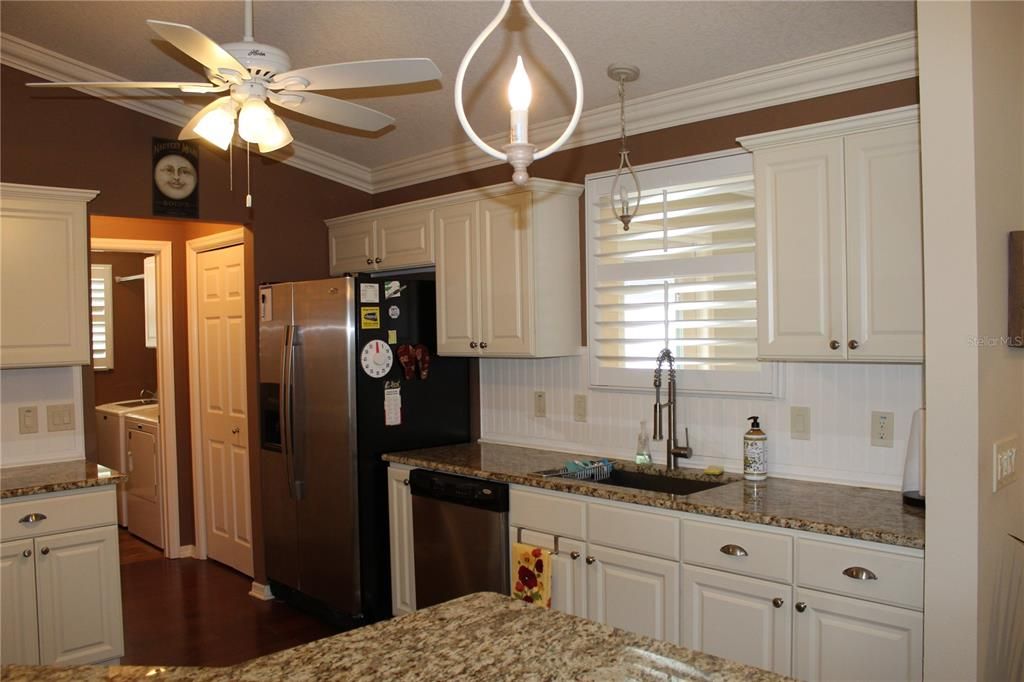 For Sale: $414,900 (2 beds, 2 baths, 1428 Square Feet)