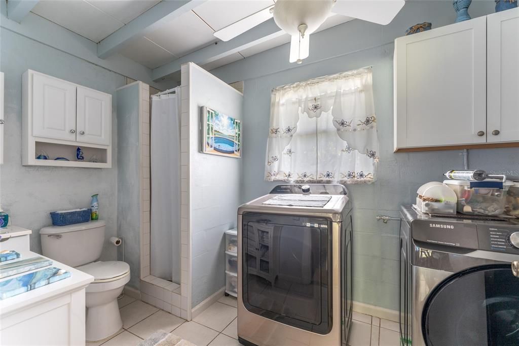 For Sale: $218,000 (3 beds, 1 baths, 1097 Square Feet)