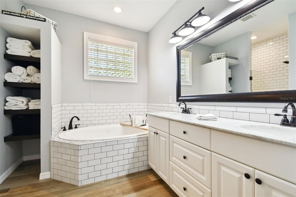 Active With Contract: $1,425,000 (4 beds, 2 baths, 3496 Square Feet)