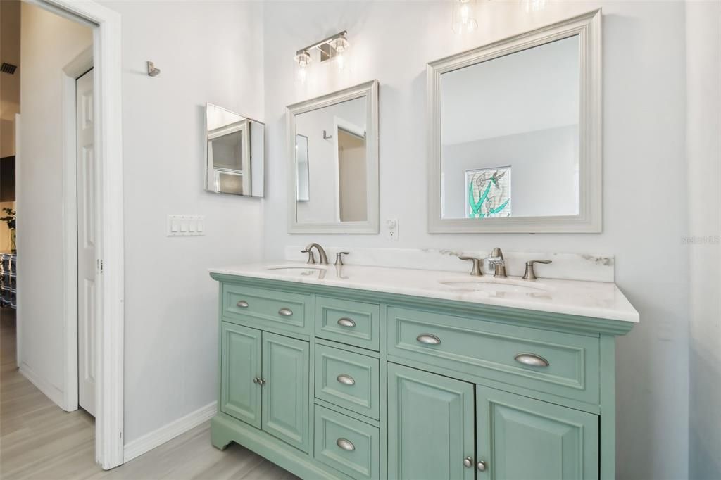 Active With Contract: $439,900 (3 beds, 2 baths, 1743 Square Feet)