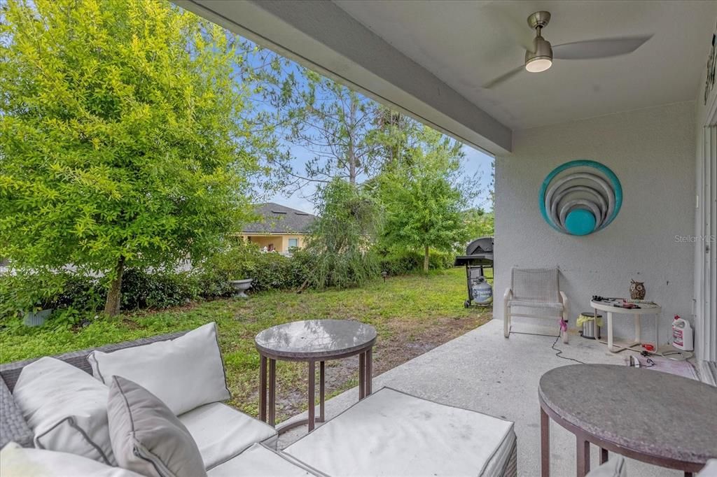 For Sale: $385,000 (4 beds, 2 baths, 1983 Square Feet)