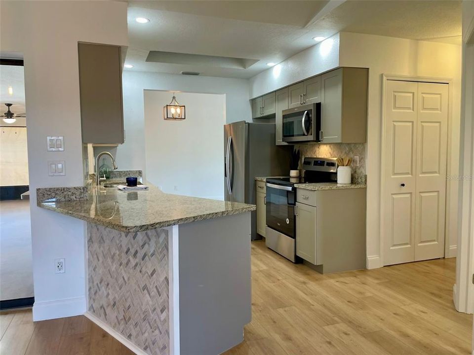 For Sale: $329,900 (3 beds, 2 baths, 1633 Square Feet)